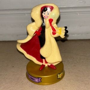 Cruella de Vil Figurine - Cream and Red
